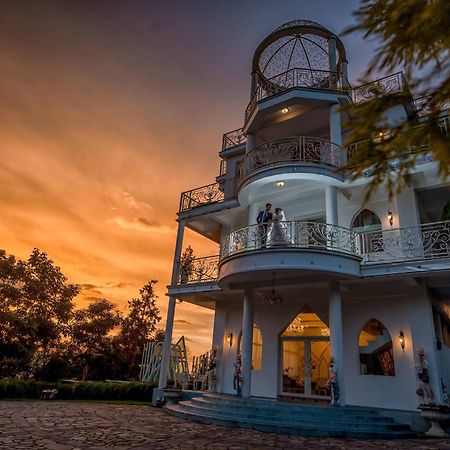 Bliss Bed And Breakfast Yuchi Bagian luar foto