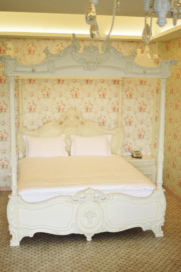Bliss Bed And Breakfast Yuchi Bagian luar foto