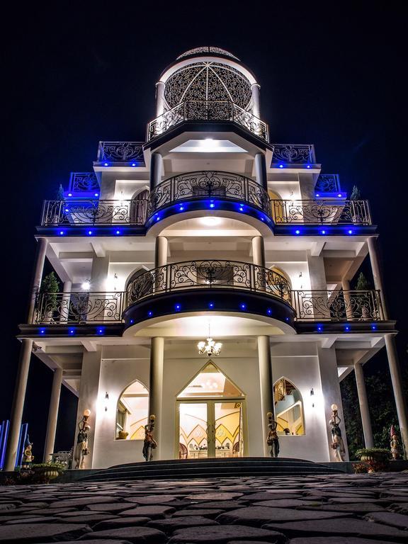 Bliss Bed And Breakfast Yuchi Bagian luar foto